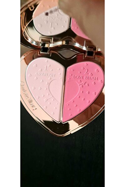 charlotte tilbury Οι αδελφές ψυχές ομορφιάς της Σάρλοτ φτιάχνουν παλέτες