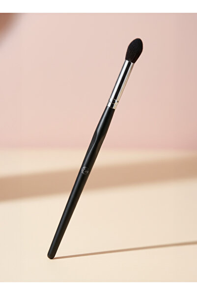 Yallabena 🎯 فرشاة احترافية لظلال الأنف ودمجها – أداة دقيقة لظلال العيون 🖌️✨