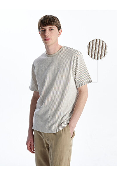 LC Waikiki طاقم الرقبة قصيرة الأكمام تي شيرت للرجال