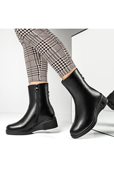 Modlet.ro Γυναικείες μαύρες μπότες με πλατφόρμα MOD14140