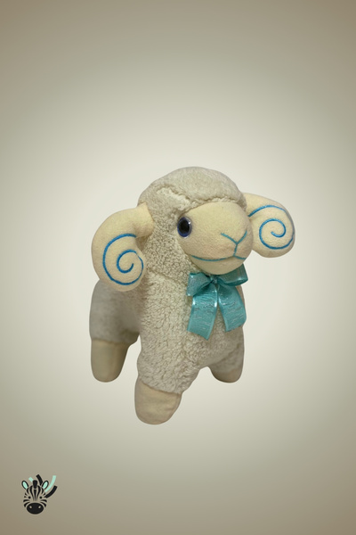 Zebra Toys Sevimli Krem Pelüş Kıvırcık Koç Oyuncak – Mavi Fiyonklu, Yumuşak D...