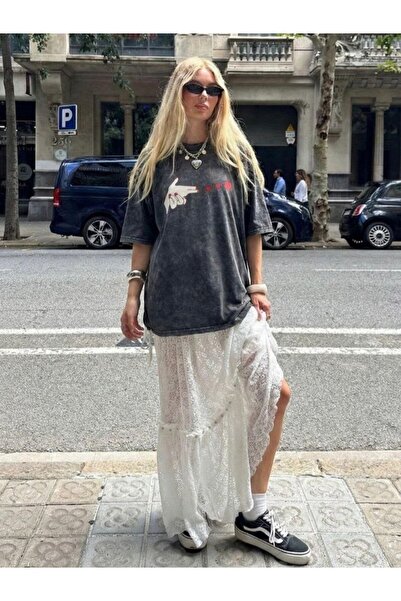 Betül Nayir Pinterestgirl oversized Μπλουζάκι με λεπτομέρεια καρδιάς σε σχήμα...