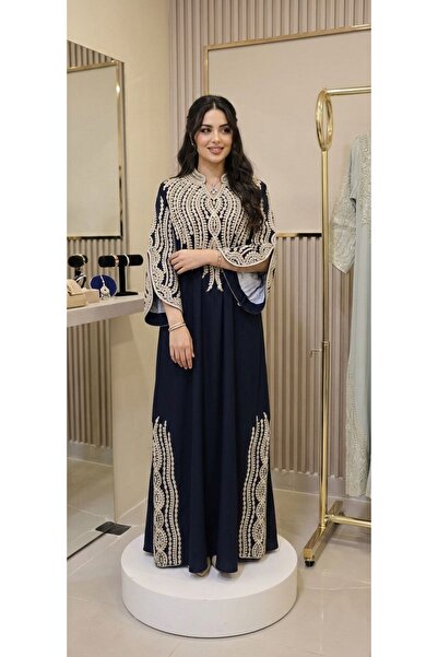 BRK Evening dress/Gulf-style evening gown with a lace bodice, modern collar a...