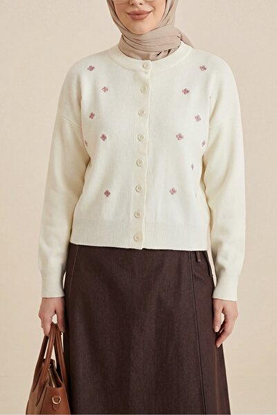 Modamorfo Buttoned knitted cardigan with sprinkled flower embroidery - ecru