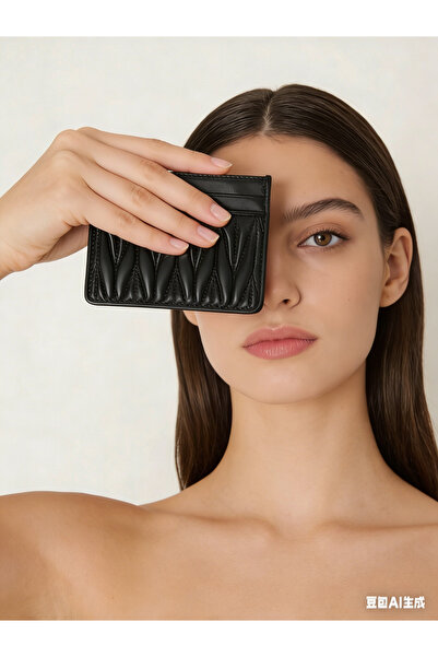 M&M's Matelassé nappa leather card holder