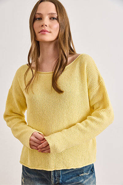 Olalook Women's Yellow Boat Neck Transitional Knitwear Blouse Blz-19003252