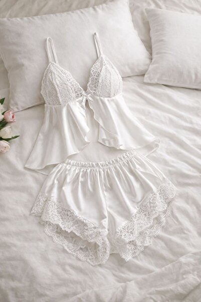 cdh çeyize dair herşey Kadın Saten Dantel Beyaz Şortlu Takımı – Ayarlanabilir...