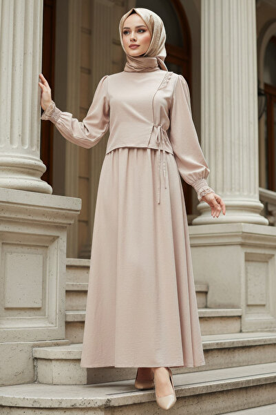 N.S NEVA STYLE Bağlama Detaylı Bej Tesettür Elbise 20324BEJ