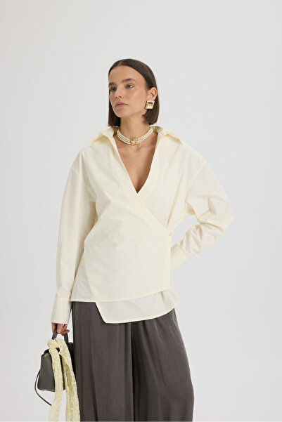 MAI STUDIOS CO. قميص براان تريانجل كيسد بقصة مثلثة باللون الإكرو