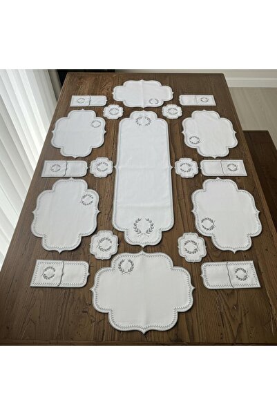 FORSACE Gri Nakışlı Ekru Deri 19 Parça Lüks Amerikan Servis Ve Runner Seti