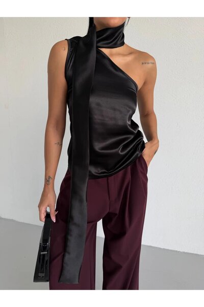 hazelin Γυναικεία Μαύρη Σατέν Γιακάς σάλι Ασύμμετρη Μπλούζα με Λαιμόκοψη Με δ...