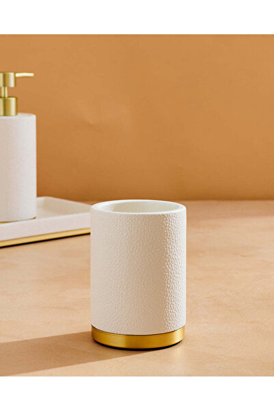 REDTAG كوب من مادة البولي ريزين ذو ملمس بارز أبيض مائل للبيج