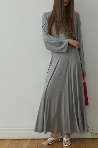 Suud Collection تنورة طويلة رمادية كيت منسدل