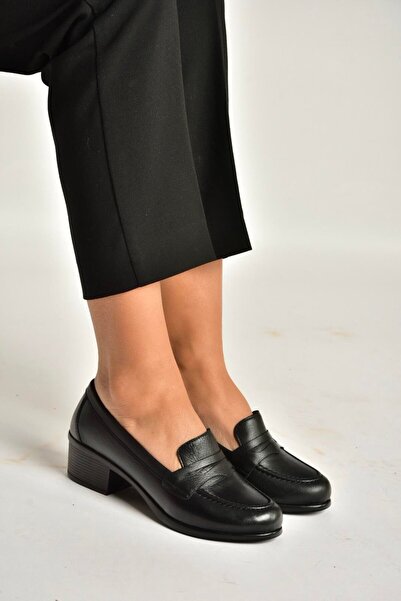 Fox Shoes Y555092203 Black Thick Low Heeled Women's Shoes