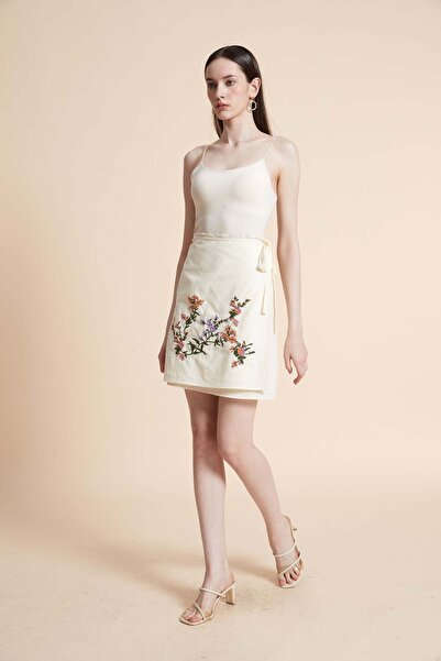 Yola Short Plain Embroidered Skirt