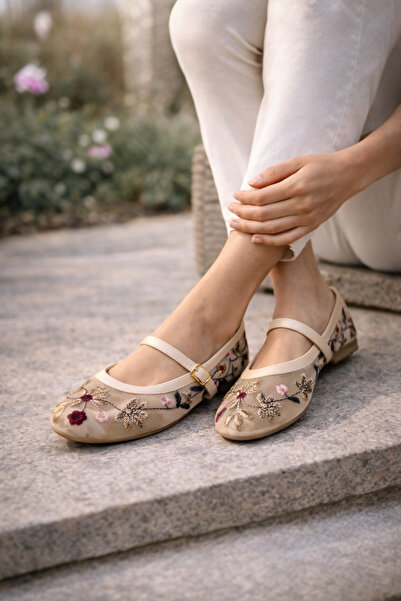 Noliva حذاء نسائي بيج فلورال مطرز ماري جين حذاء مسطح مريح للاستخدام اليومي حذ...