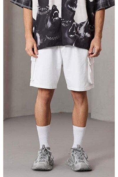 Yeblin Shorts White Pocketed