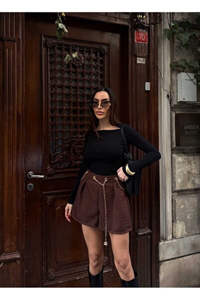 Fav Style Women's Eyelet Detailed Chain Belt Pack Mini Shorts Brown
