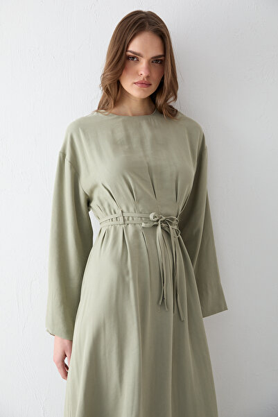 Melike Tatar Bel Detaylı Elbise 12-39020