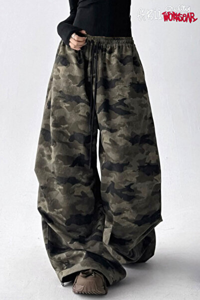 GRİİ WEAR Unisex Camouflage Print Baggy Tracksuit with Wide-Leg Elastic Waist...