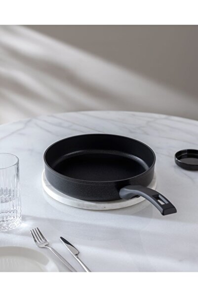 Madame Coco Titanium Professional Pfanne – Schwarz – 26 cm