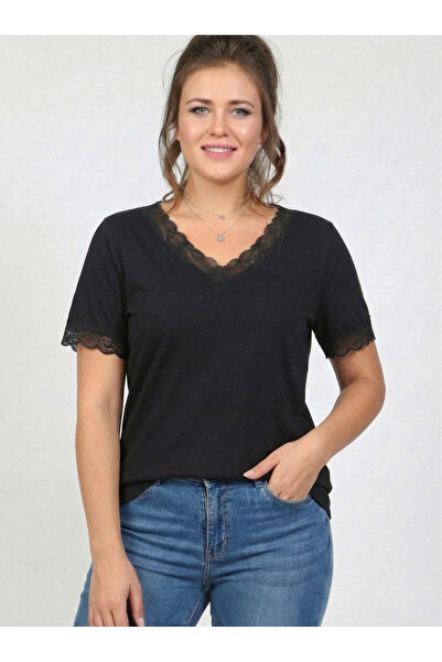 Curvy Trend Plus Size Collar and Cuff Lace Short Sleeve Viscose Blouse