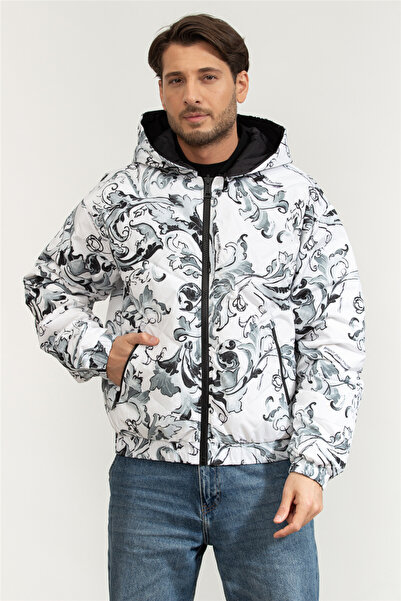 VERSACE JEANS COUTURE 50D Printed Porcelain Baroque Erkek Şişme Mont Beyaz