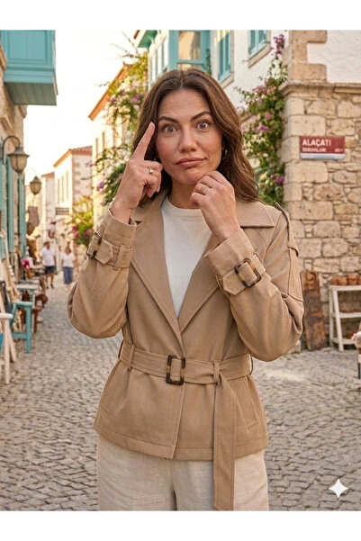 QUBERZ سترة قصيرة نسائية بأزرار على الجهتين بياقة عند الخصر مكونة من حزام قطع...