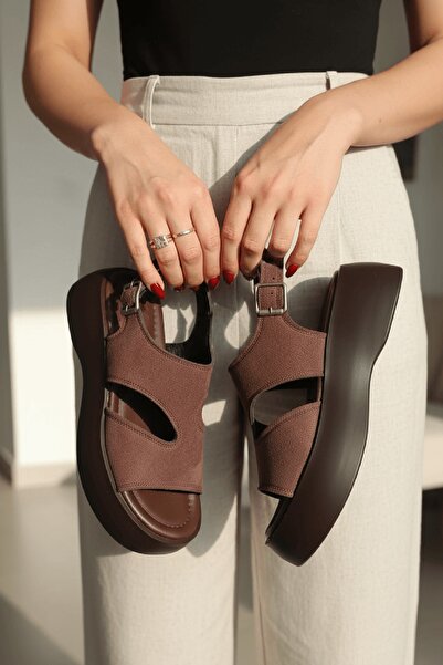 DURUNUN BUTİĞİ Bango Brown piele întoarsă Platformă (Toc de 6 cm) vârf rotund...