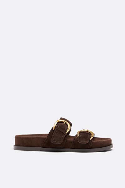 Stradivarius Tokalı deri düz sandalet