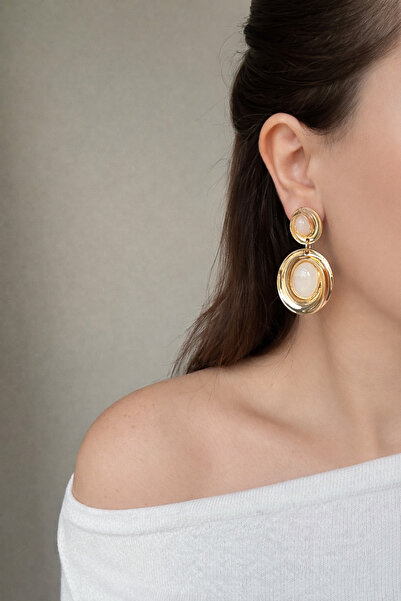 YENGEÇ Ekru Gold Detay Sallantılı Küpe