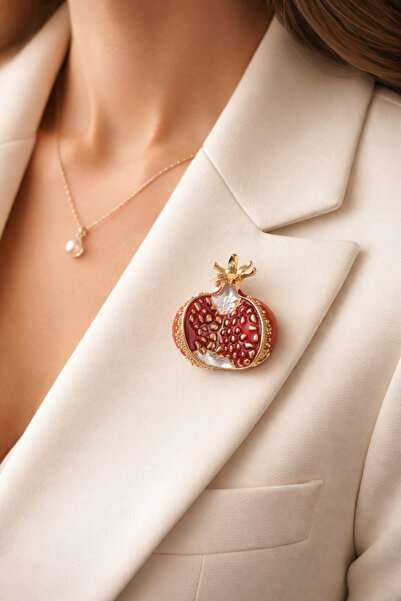 Sacce Scarves&Accessories Nar Figürlü Bereket Broş – Kırmızı Mine Detaylı Şık...