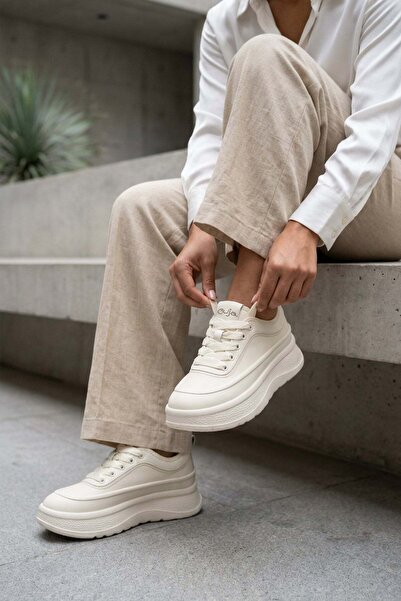 Guja أحذية رياضية نسائية مريحة من سلسلة ليونا الخاصة المستوردة باللون البيج