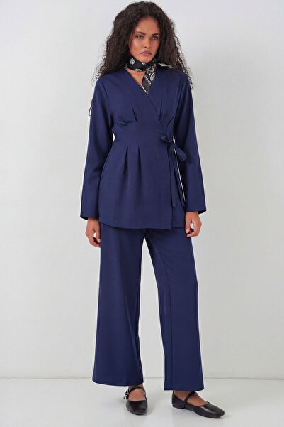 Hiccup BDART kimono sa detaljima kravate u obliku V i set širokih pantalona