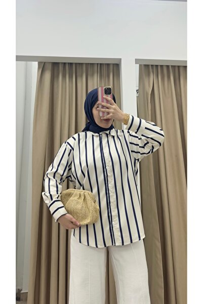 By esma eser مخطط قميص من الساتان باللون الأزرق الداكن