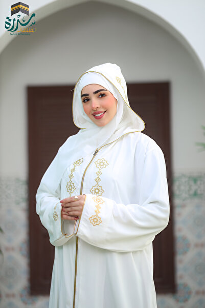 SIDRAALMONTAHA Sultana style abaya with hood, made of Saudi Crepe fabric with...