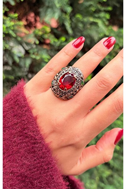 Ceso Accesories خاتم تي مرصّع بالأحجار أحمر قابل للتعديل مطرز باللون البرونزي...