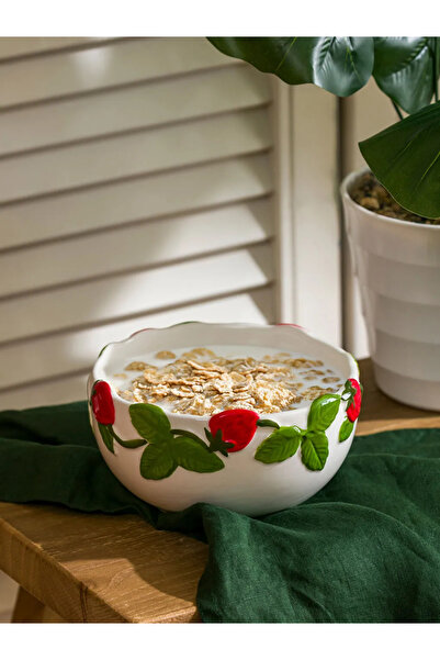 LC Waikiki وعاء سيراميك مطبوع عليه فراولة مشكلة من إل سي دبليو هوم، 14 سم