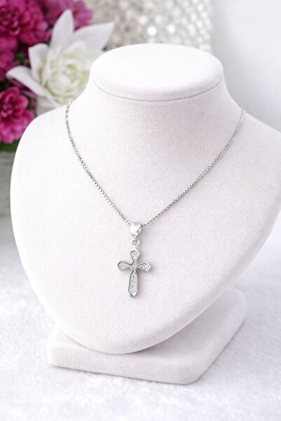 IAMIRA Silver cross necklace