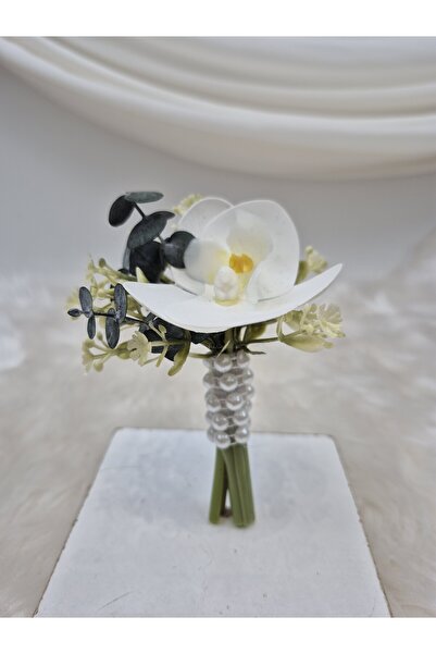 Buketlife İnci saplı ıslak orkideli damat yakaçiçeği