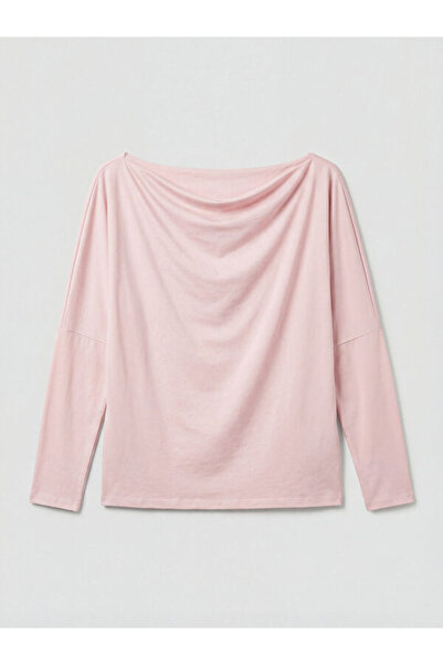 LC Waikiki بلوزة واسعة ذات ياقة روبا منسدل من UZG STORE لمحبي الأناقة