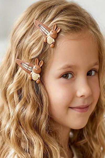 CAŞ DEKORASYON Model smeđeg zeca sa bočnom kopčom i setom gumene kopče