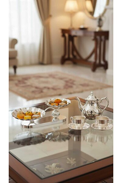 Generic Dessert and fruit platters with luxurious presentation – an elegant t...