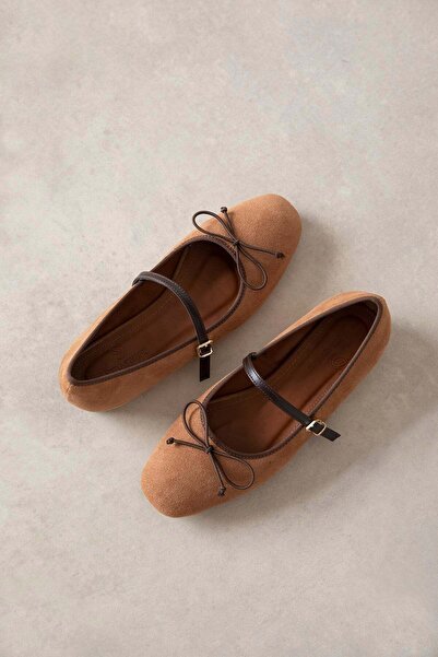 STRASWANS Maxy Women's Bow Detail Suede Ballet Flats Tan