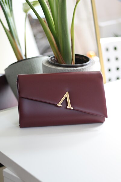 Moom Bag Women's Burgundy V-Accessories Chain Shoulder Bag