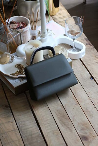 Moom Bag Γυναικείο βραδινό φόρεμα με λεπτομέρεια από πράσινη πέτρα χακί Τσάντ...