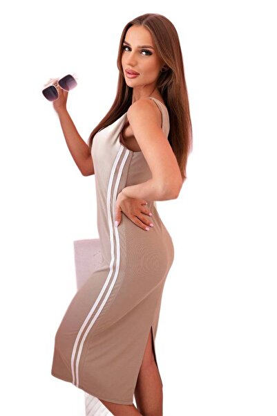 Kesi Sukienka damska wiskozowa z lampasami po bokach camelowa