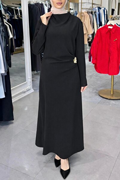 Ghisa BROŞ DETAYLI ELBİSE