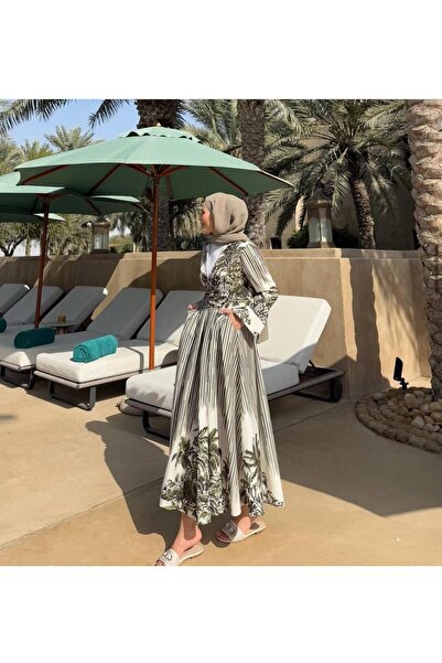 Sara Deluxe Palm Tree Pattern K Double-Breasted Stylish Top and Bottom Set wi...