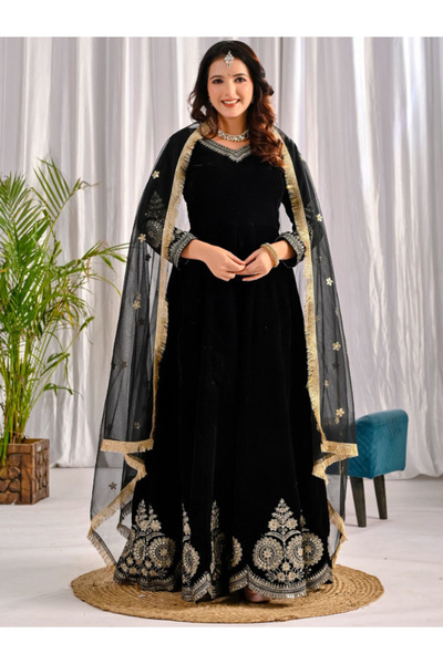 MYSMAR Black Viscous Velvet Gown - HRT7100 | Black